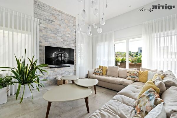 Gallery Image 6